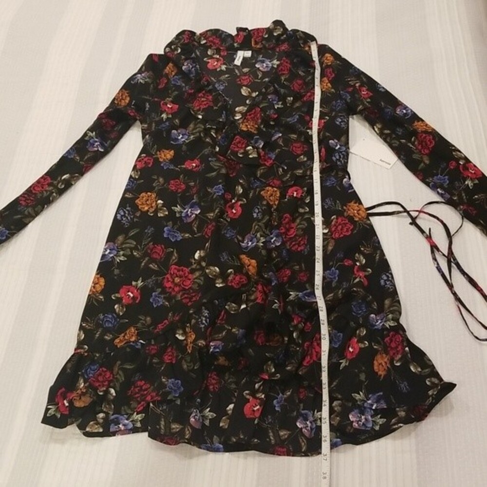 KENSIE Floral print wrap dress ruffle accent long sleeve v-neck black size M new - Picture 10 of 13